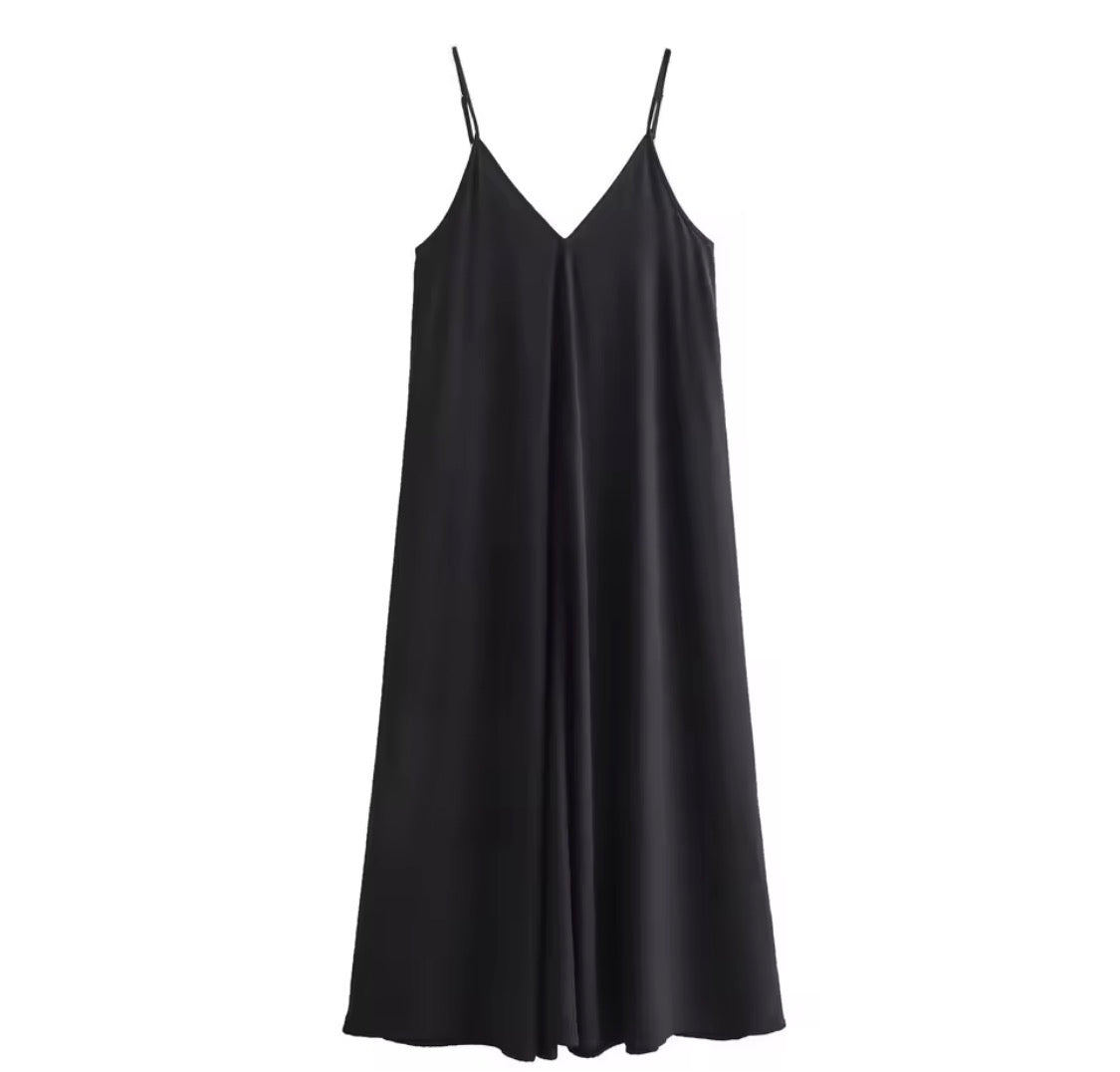 Backless Sculpted Maxi Dress